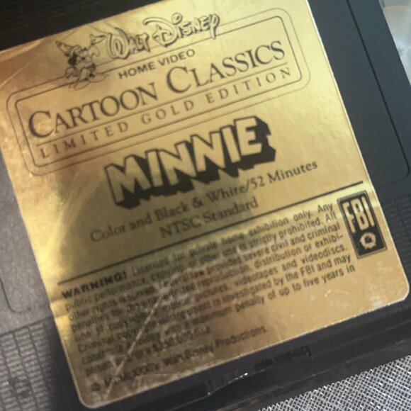 Walt Disney's Home Video Cartoon Classics LIMITED GOLD EDITION Minnie - Picture 4 of 5